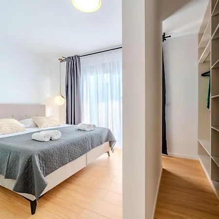 Beachfront Azzuro With Seaview * Privlaka (Zadar)