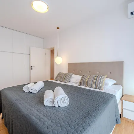 Beachfront Azzuro With Seaview * Privlaka (Zadar)