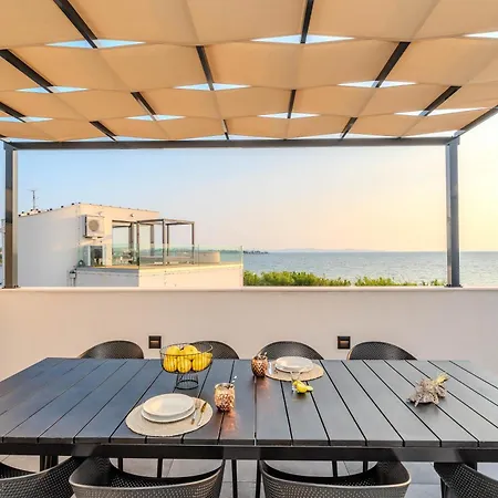 Villa Beachfront Azzuro With Seaview Privlaka (Zadar)