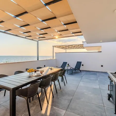 Beachfront Azzuro With Seaview Villa Privlaka (Zadar)