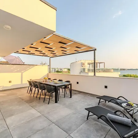 Villa Beachfront Azzuro With Seaview Privlaka (Zadar)